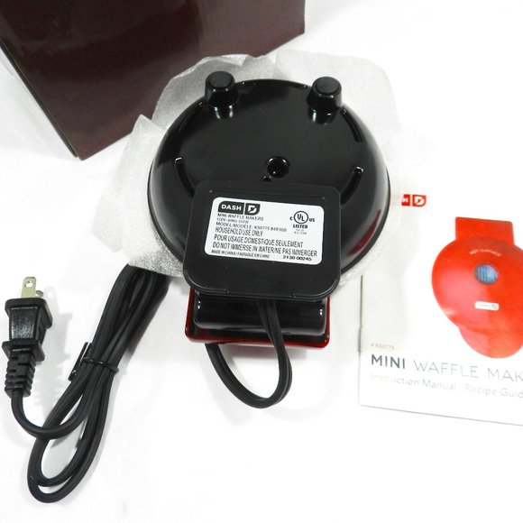 Dash Kitchen Dash Mini Round Waffle Maker Nwt Poshmark